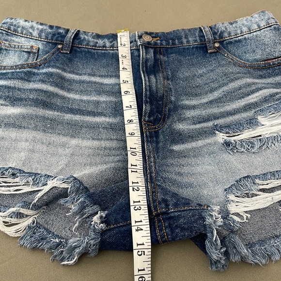 NO BO  Distressed High Rise womens  Shorts size 17” - Picture 7 of 10